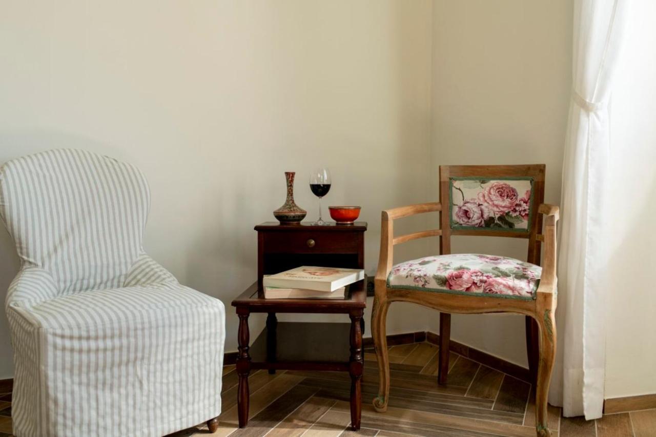 Le Vecchie Persiane - Bed & Breakfast Diano dʼAlba Buitenkant foto