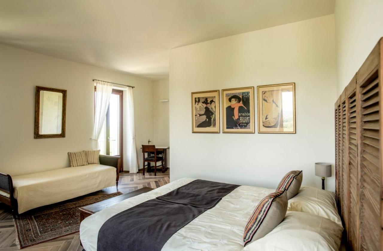 Le Vecchie Persiane - Bed & Breakfast Diano dʼAlba Buitenkant foto