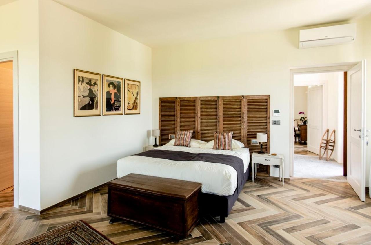 Le Vecchie Persiane - Bed & Breakfast Diano dʼAlba Buitenkant foto
