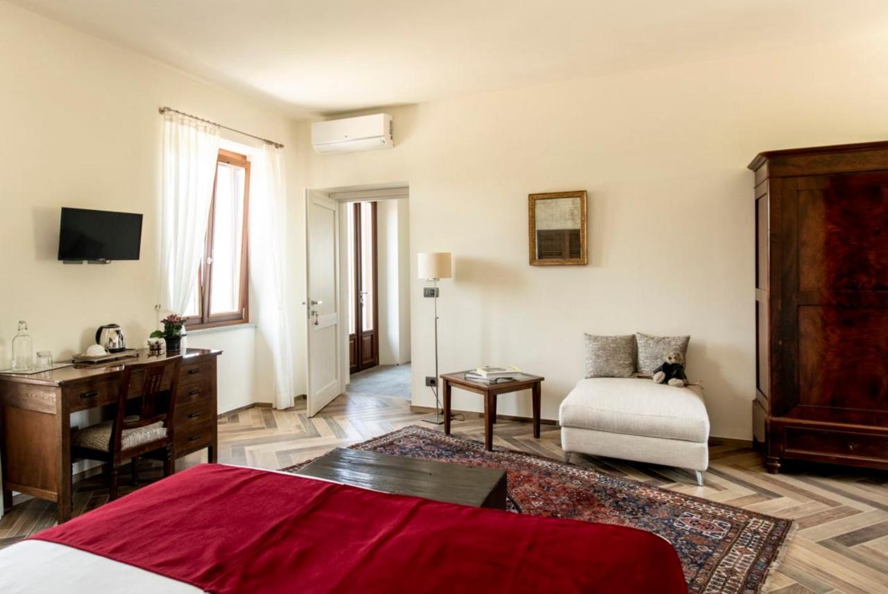 Le Vecchie Persiane - Bed & Breakfast Diano dʼAlba Buitenkant foto